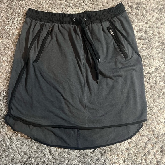 Converse Charcoal Skirt with Black Details - Picture 1 of 4